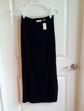 NWT Ann Taylor Classic Velvet Black Maxi Skirt with Side Slit. Size XS